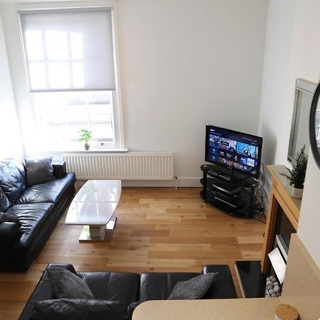 Letting Serviced Apartments - Guards View, Γουίνσδορ Εξωτερικό φωτογραφία