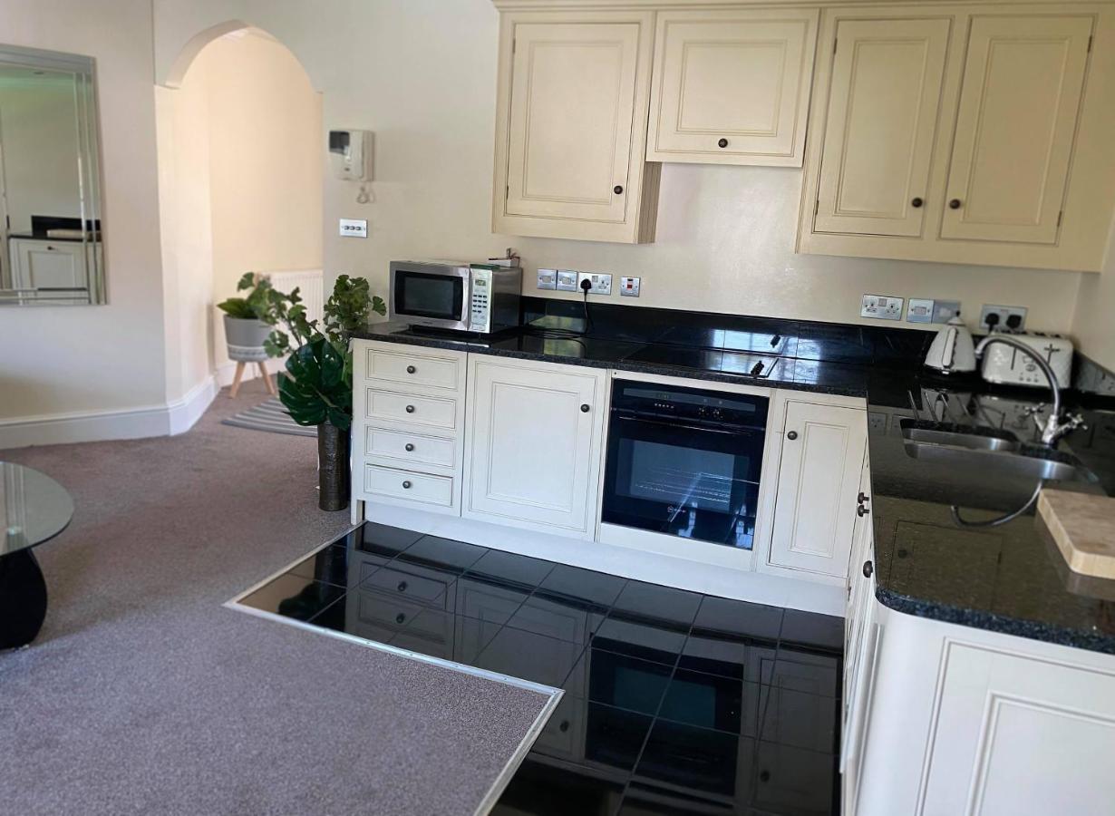 Letting Serviced Apartments - Guards View, Γουίνσδορ Εξωτερικό φωτογραφία