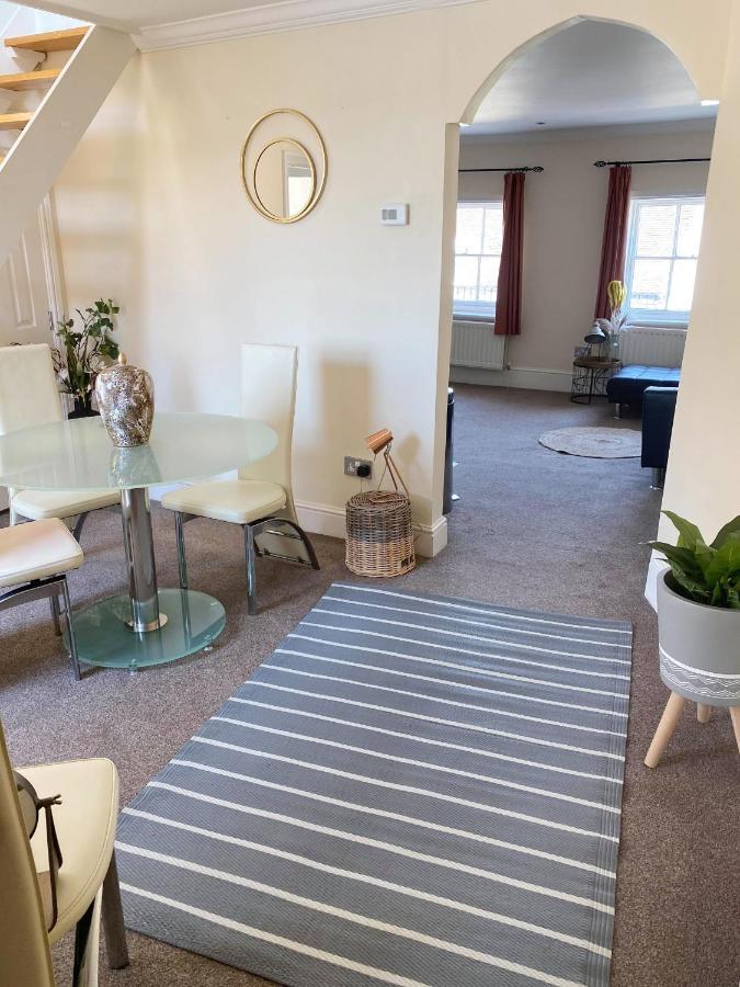 Letting Serviced Apartments - Guards View, Γουίνσδορ Εξωτερικό φωτογραφία