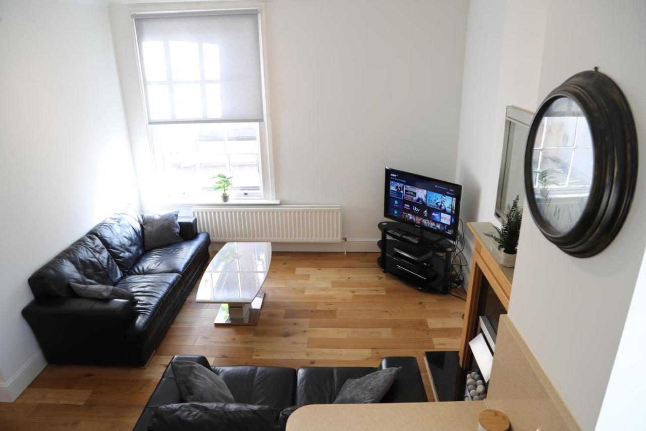 Letting Serviced Apartments - Guards View, Γουίνσδορ Εξωτερικό φωτογραφία