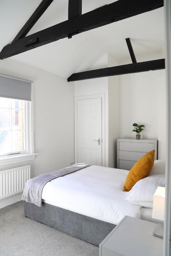 Letting Serviced Apartments - Guards View, Γουίνσδορ Εξωτερικό φωτογραφία