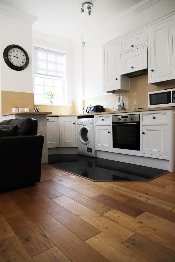 Letting Serviced Apartments - Guards View, Γουίνσδορ Εξωτερικό φωτογραφία