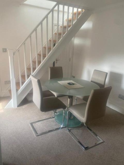 Letting Serviced Apartments - Guards View, Γουίνσδορ Εξωτερικό φωτογραφία